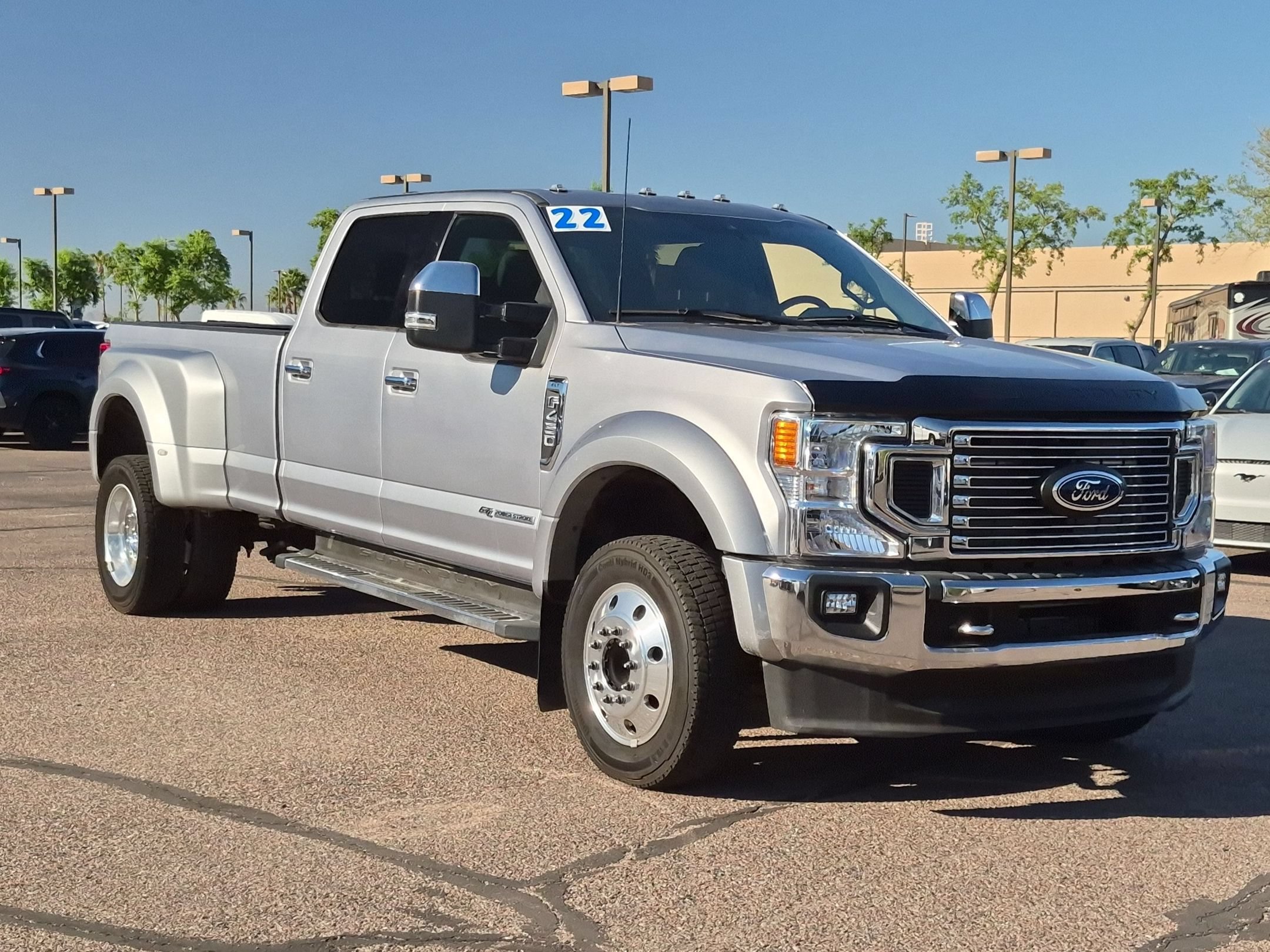 Certified 2022 Ford F450 XLT w/ XLT Premium Package RWD image 3