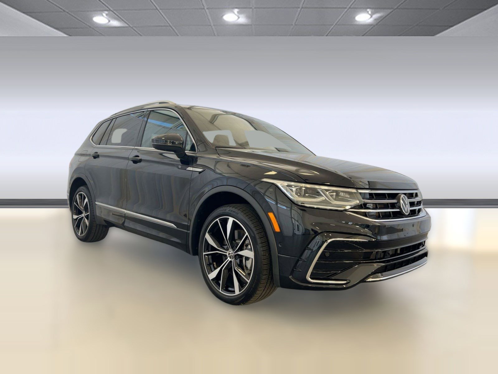Certified 2023 Volkswagen Tiguan SEL R-Line image 7