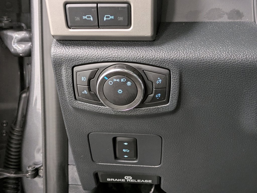 Used 2022 Ford F250 Lariat w/ Chrome Package image 21