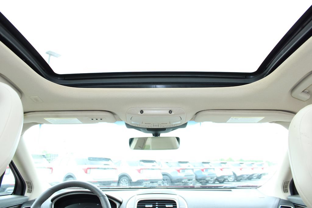 Used 2020 Lincoln Nautilus Reserve FWD image 24