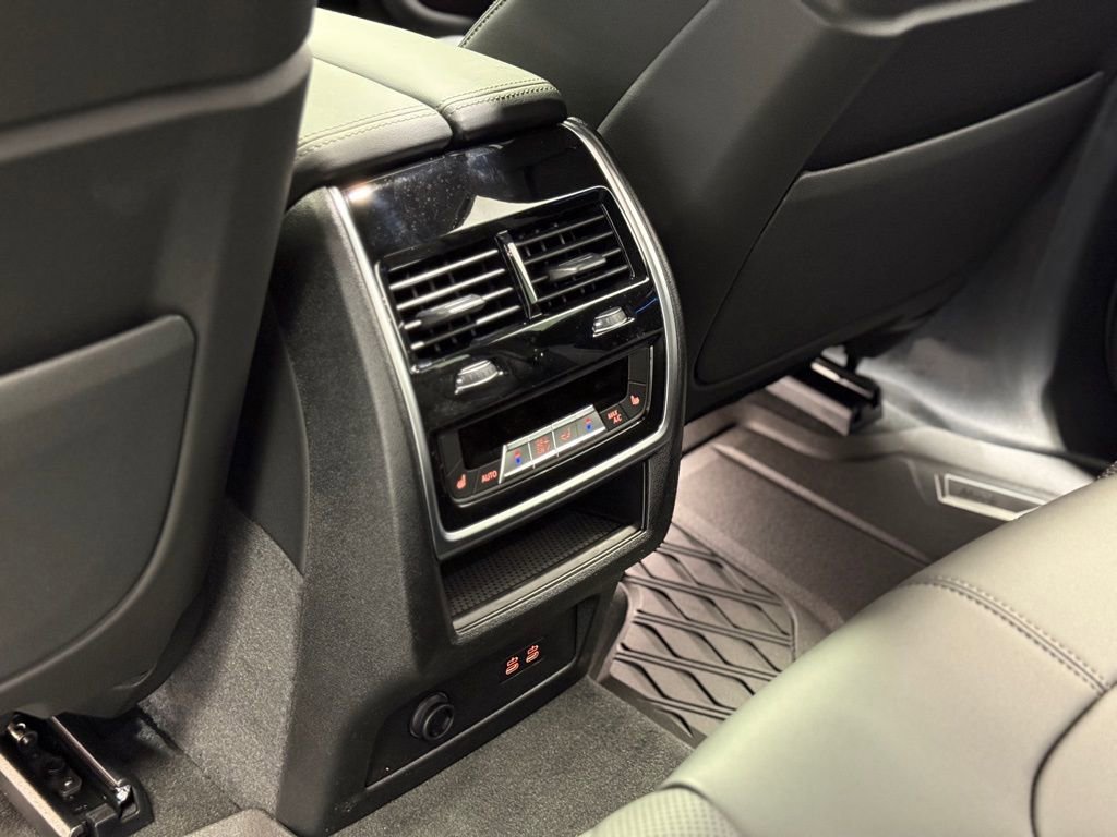 Used 2026 BMW X5 xDrive40i w/ Off-Road Package image 23
