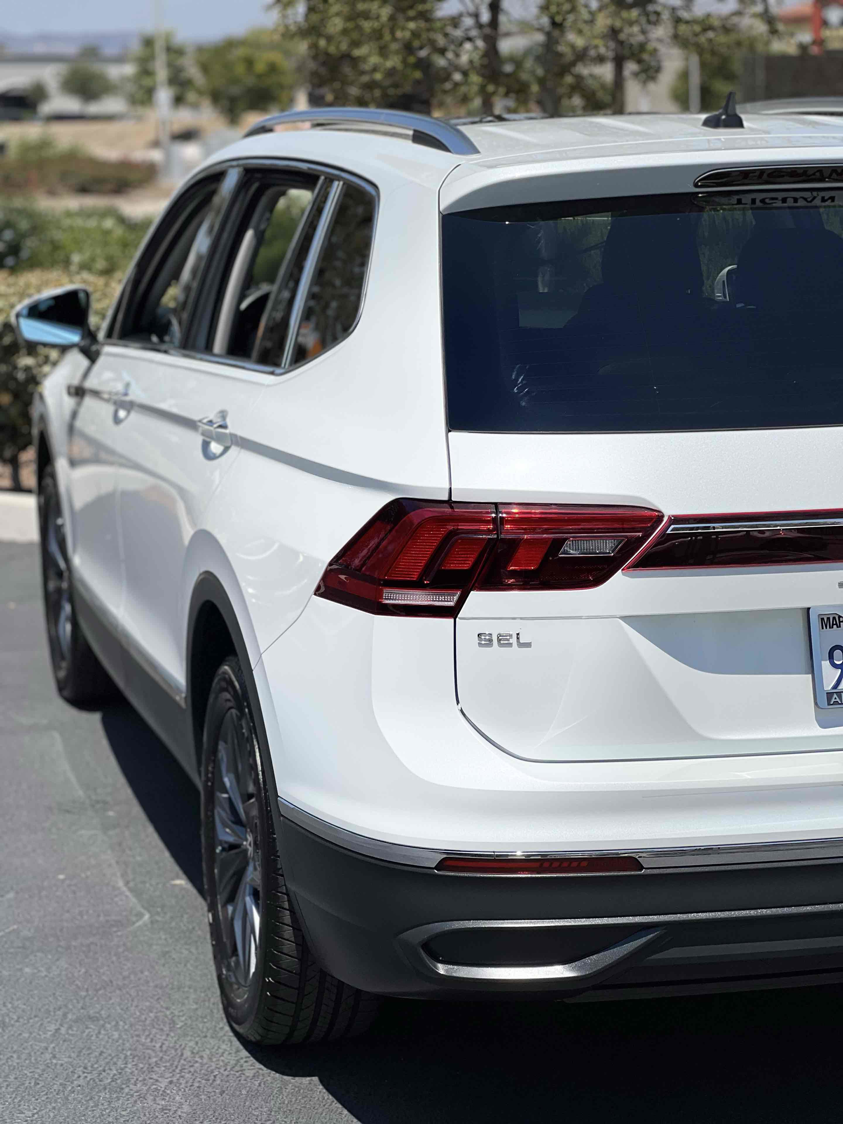 Used 2023 Volkswagen Tiguan SE w/ Panoramic Sunroof Package image 58