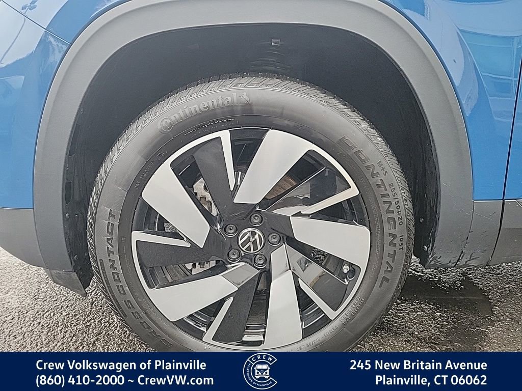 Certified 2025 Volkswagen Atlas Cross Sport SE image 18