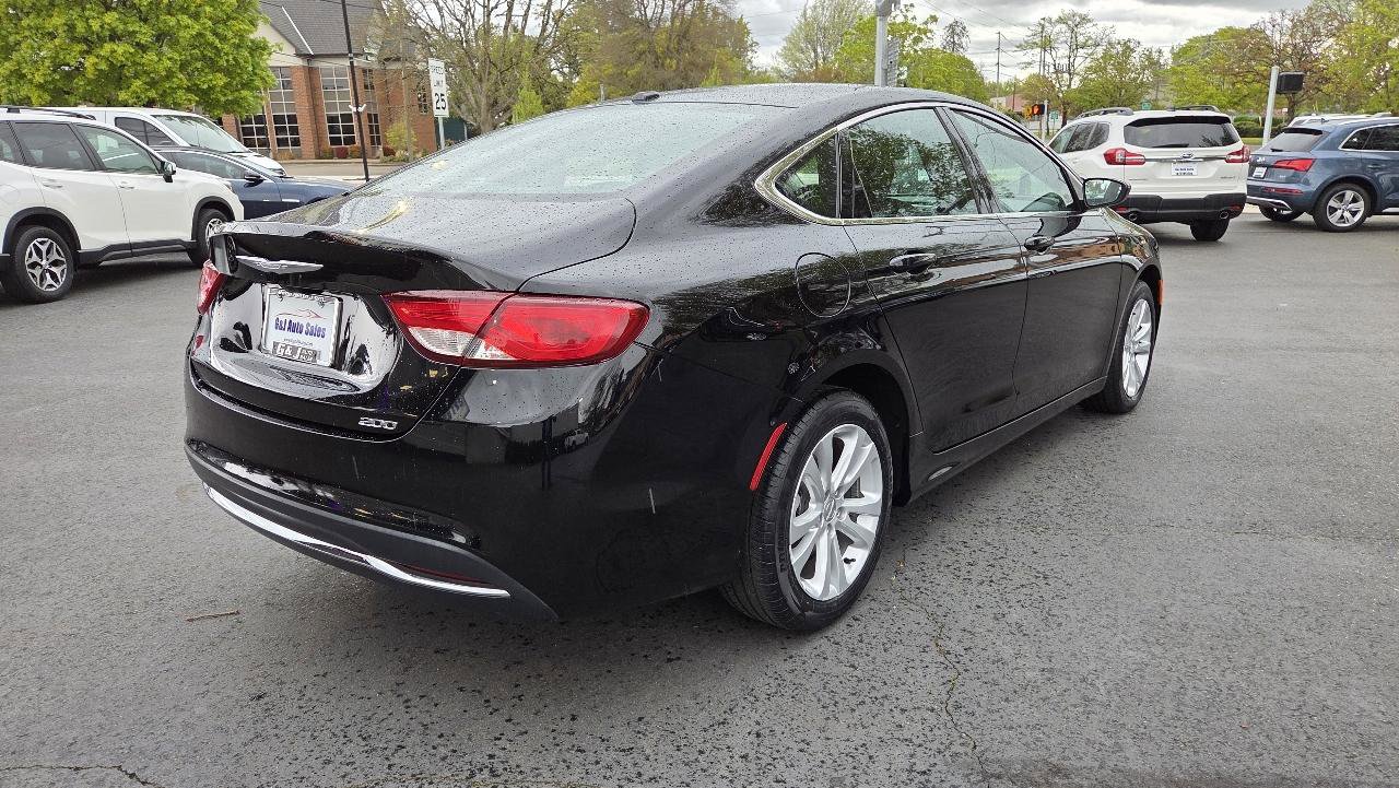Used 2015 Chrysler 200 Limited w/ Convenience Group FWD image 8