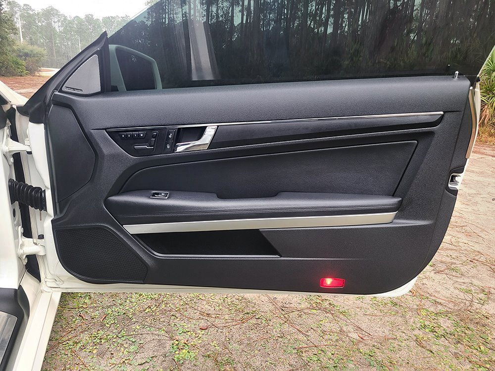 Used 2010 Mercedes-Benz E 550 Coupe image 21