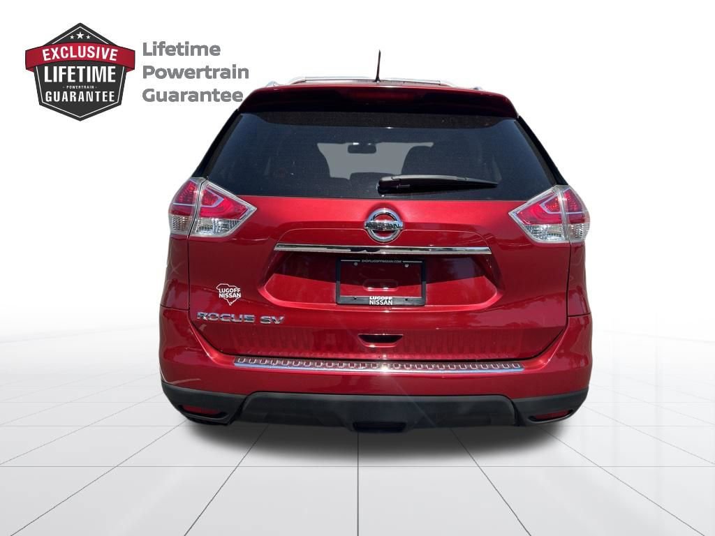 Used 2016 Nissan Rogue SV w/ SV Premium Package image 4