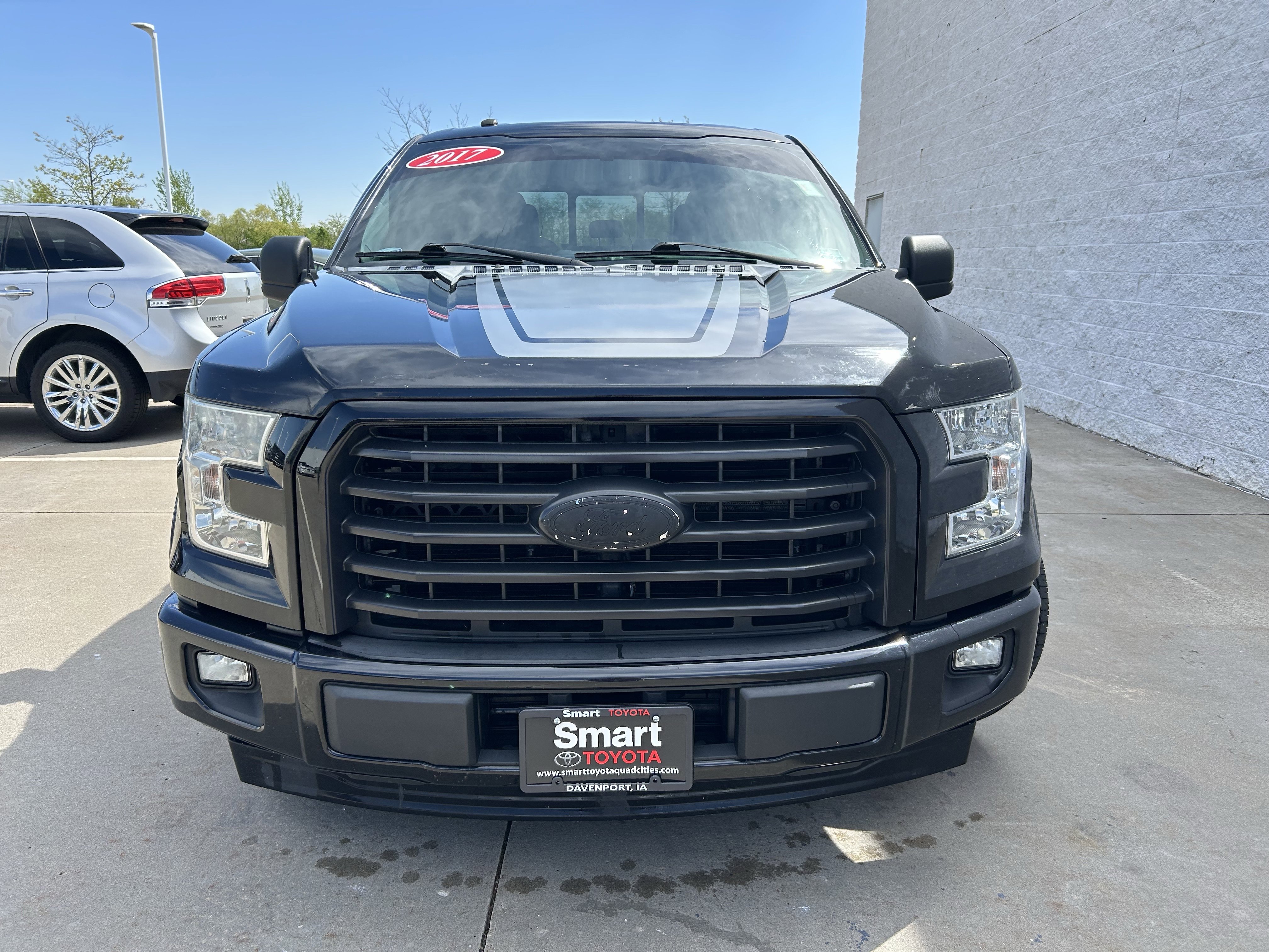 Used 2017 Ford F150 XLT w/ Equipment Group 302A Luxury RWD image 2