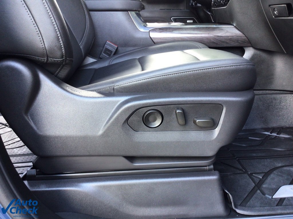 Used 2025 Chevrolet Silverado 2500 LTZ w/ LTZ Convenience Package image 16