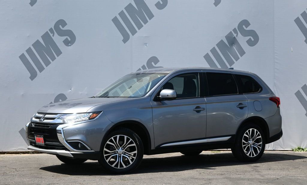 Used 2017 Mitsubishi Outlander SE FWD image 1