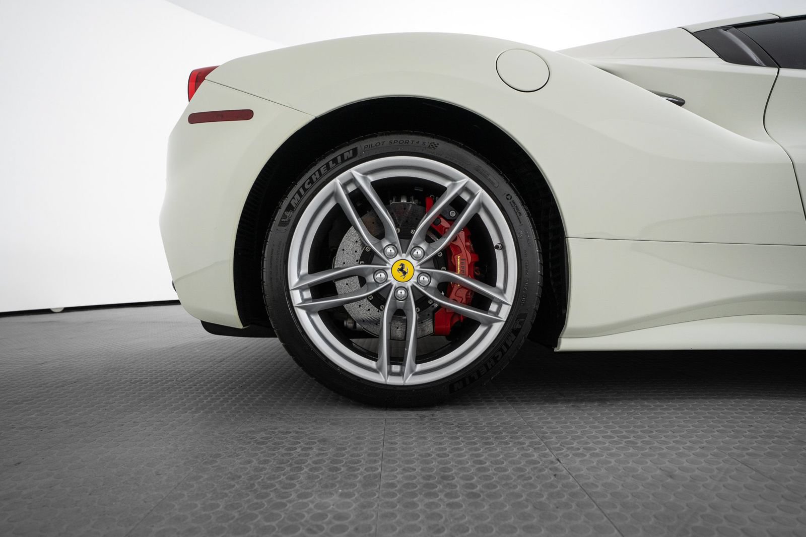 Certified 2019 Ferrari 488 Spider RWD image 43