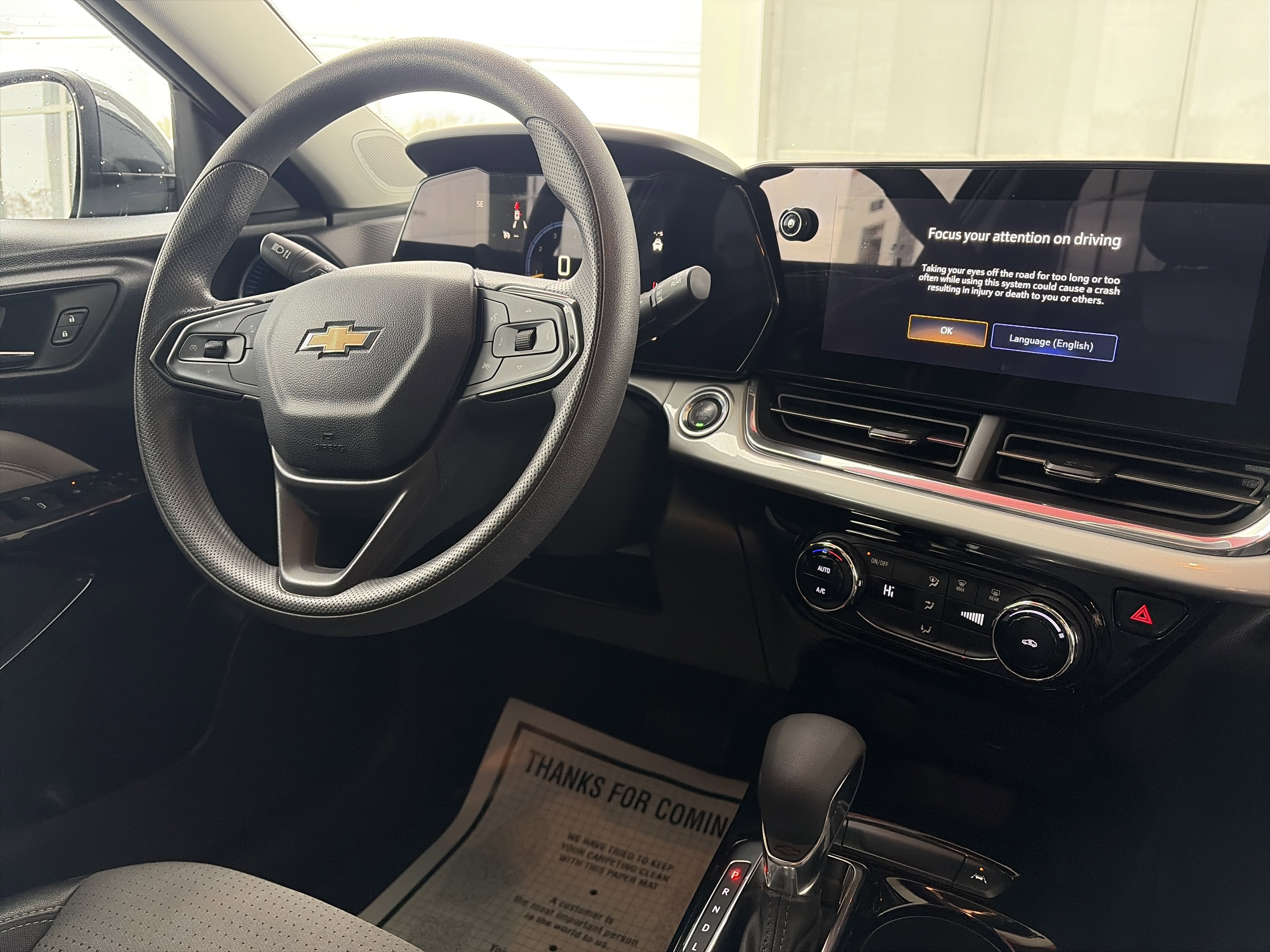 Used 2025 Chevrolet Trax LT image 21