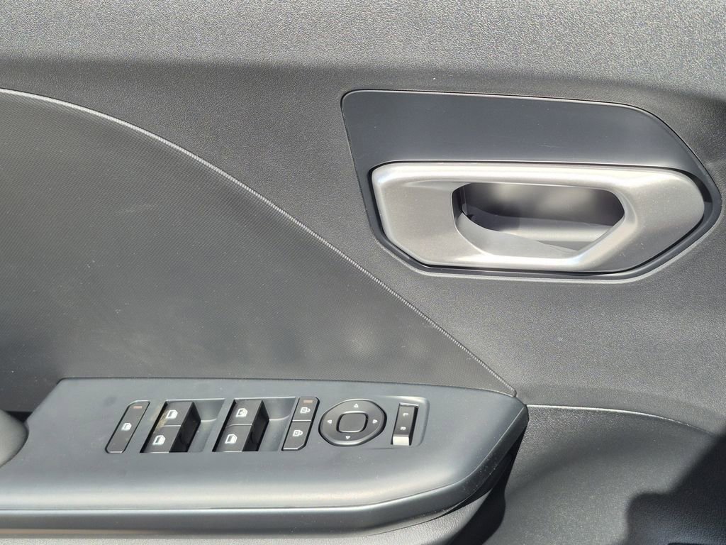 New 2026 Kia K4 LXS image 7