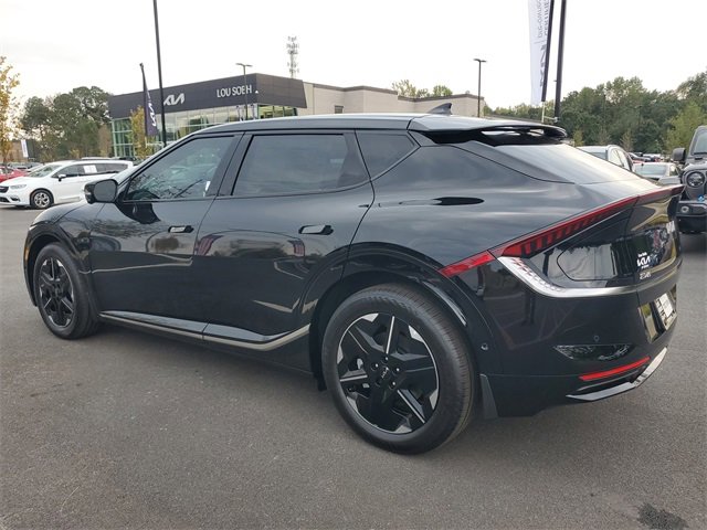 New 2025 Kia EV6 Wind image 6