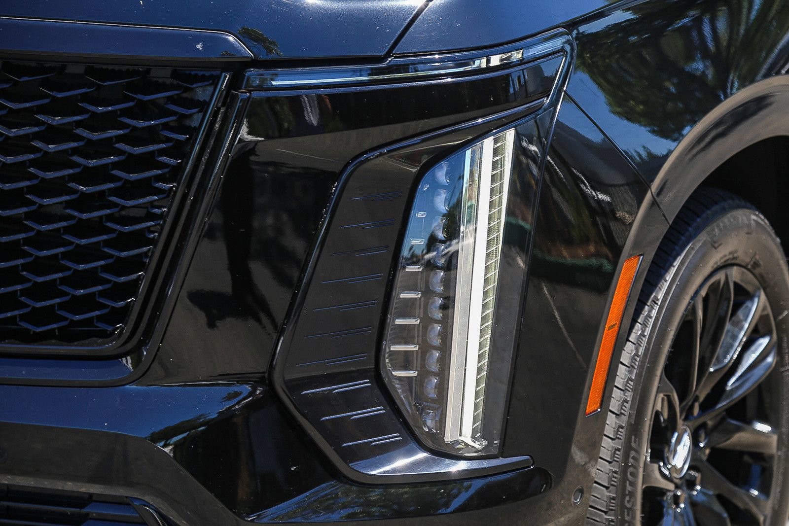 Used 2025 Cadillac Escalade Sport w/ Touring Package AWD/4WD image 7