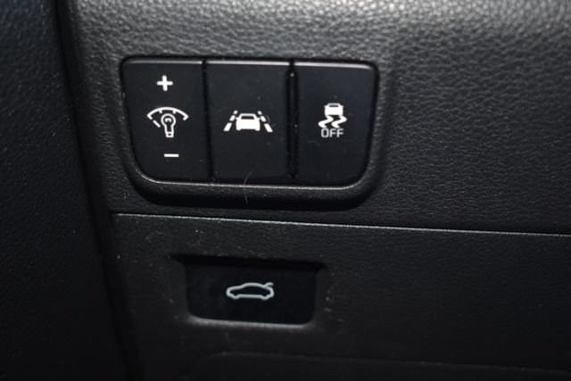 Used 2022 Kia K5 LX FWD image 19