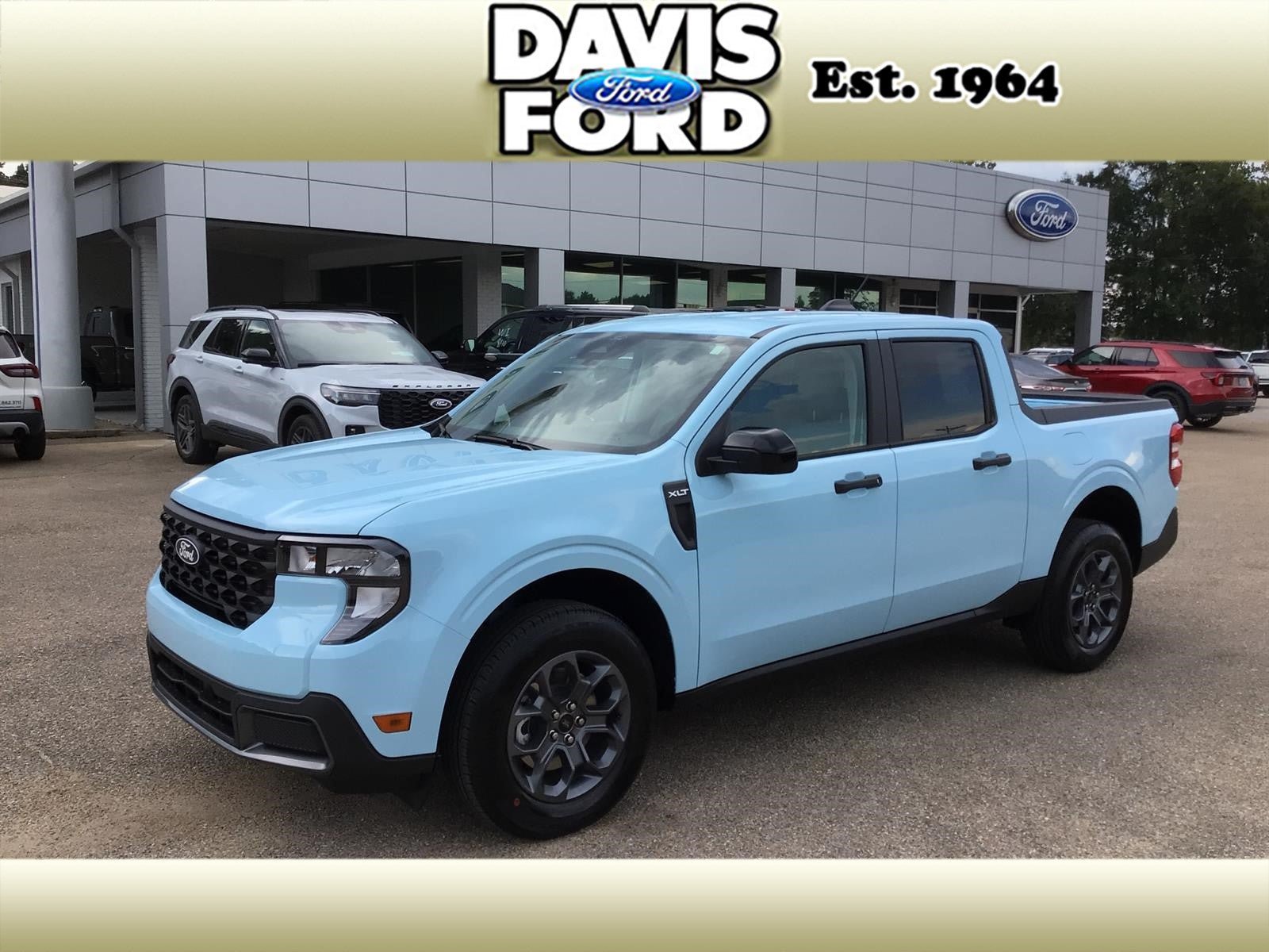 New 2026 Ford Maverick XLT w/ XLT Luxury Package FWD image 1