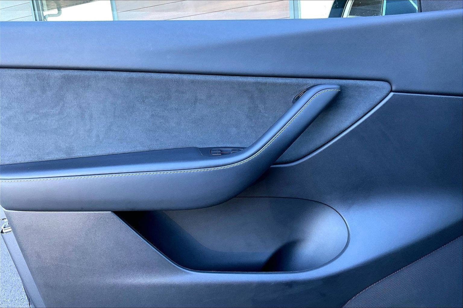 Used 2022 Tesla Model Y Performance image 14