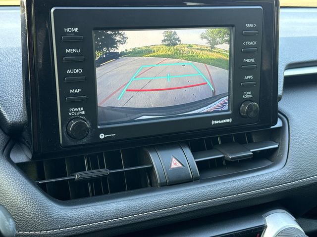 Used 2020 Toyota RAV4 LE FWD image 24