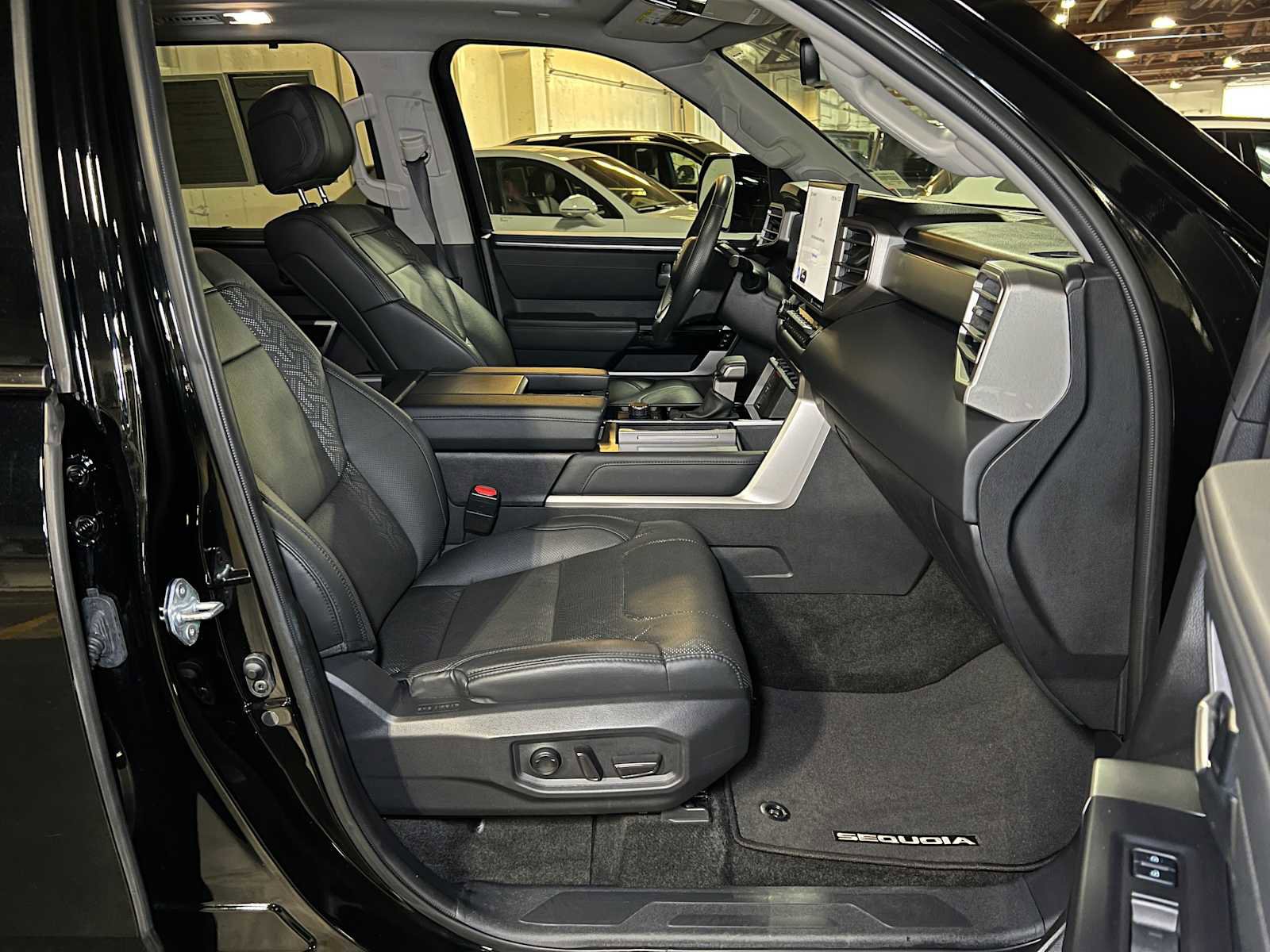 Used 2023 Toyota Sequoia Limited image 12