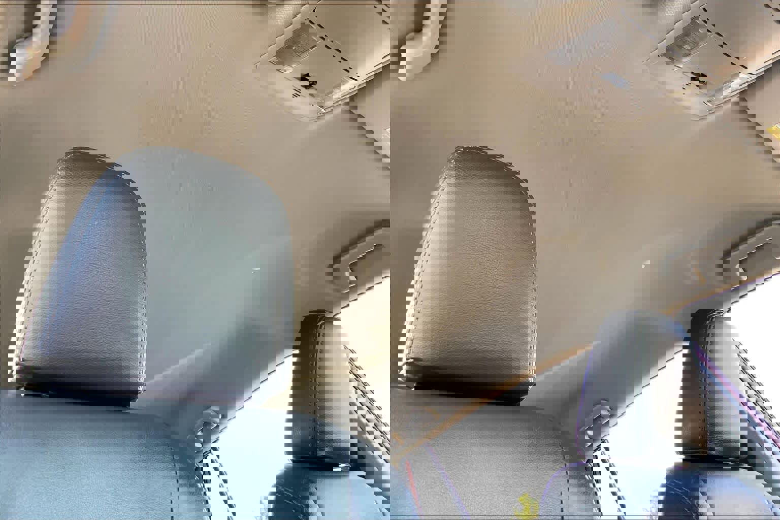 Used 2018 Toyota RAV4 LE image 13