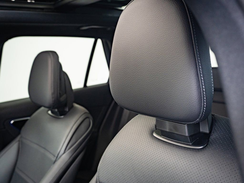 Certified 2025 Mercedes-Benz GLC 300 4MATIC image 22