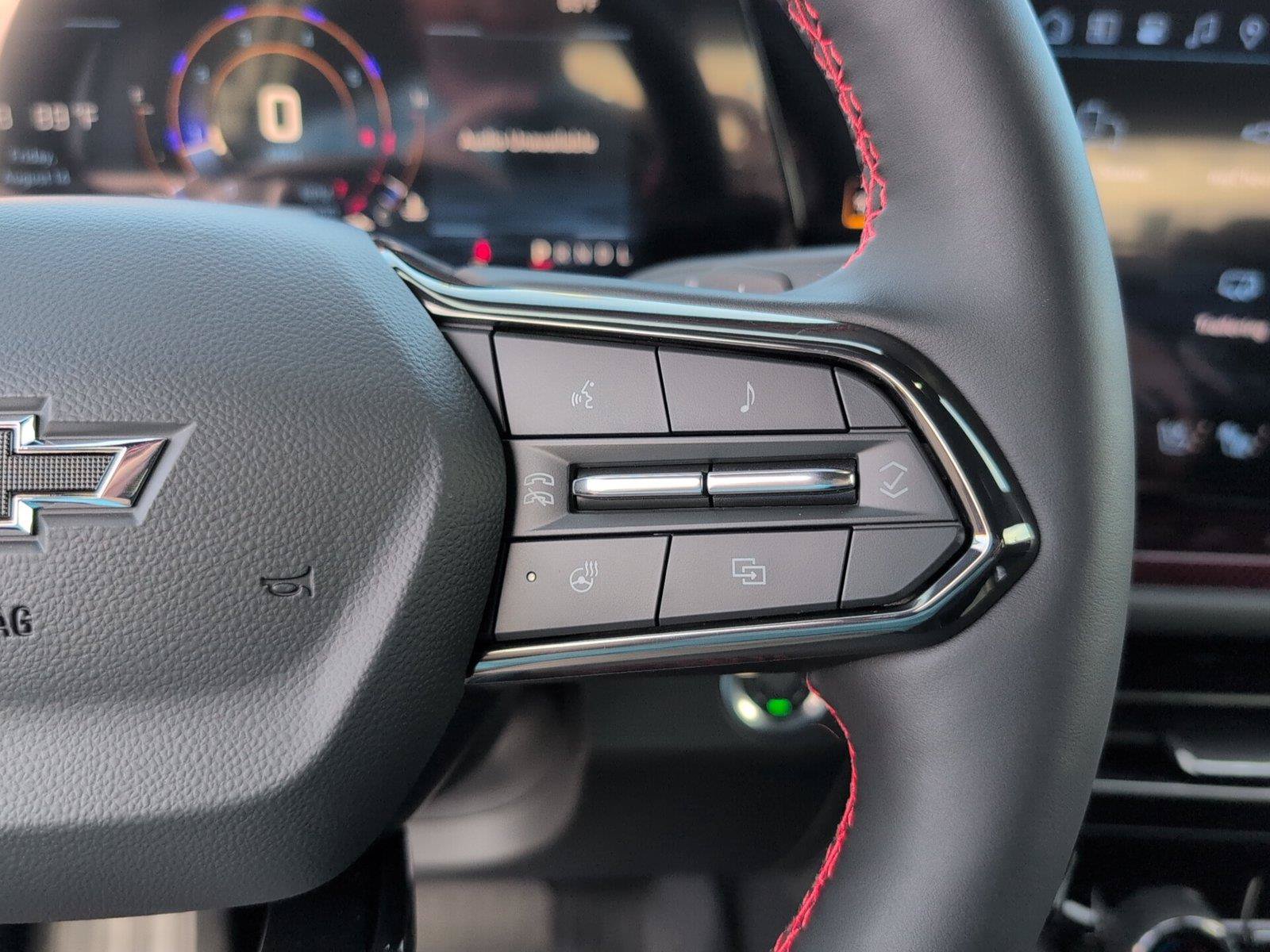 New 2026 Chevrolet Traverse RS w/ LPO, Floor Liner Package FWD image 24