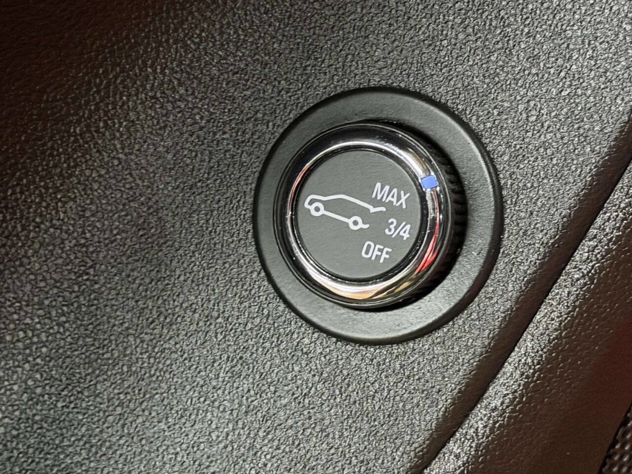 Used 2022 Chevrolet Blazer LT w/ Sound & Technology Package FWD image 14