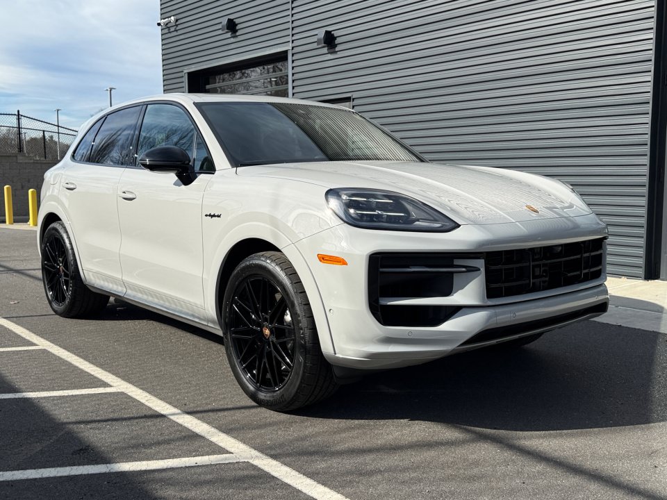 New 2026 Porsche Cayenne E-Hybrid AWD/4WD image 9