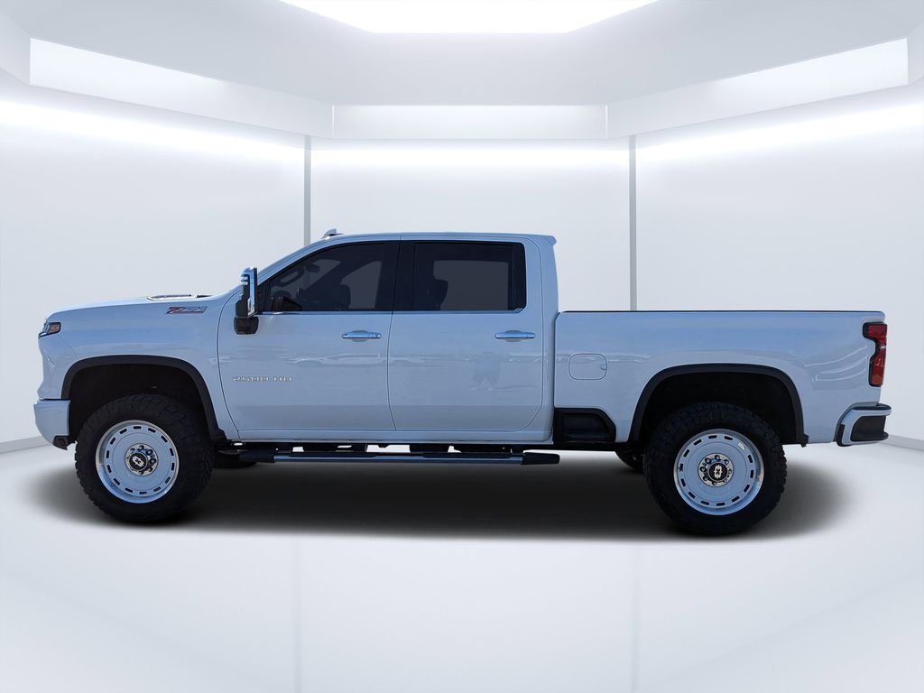 Used 2025 Chevrolet Silverado 2500 LTZ w/ Z71 Chrome Sport Edition image 6