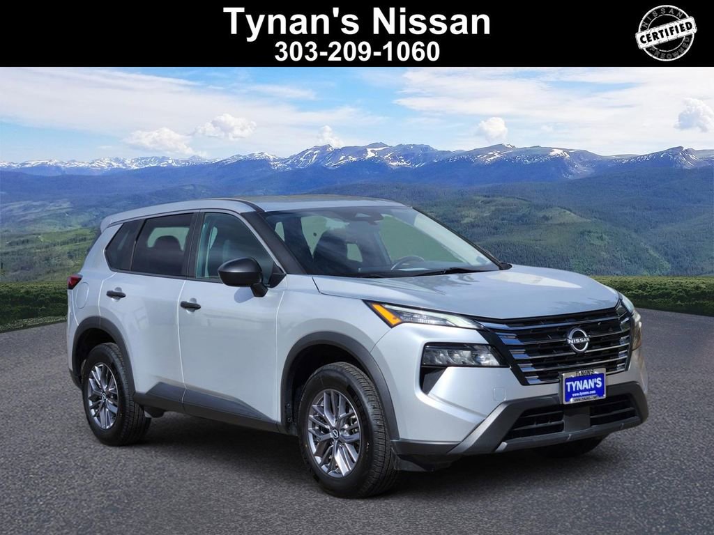 Used 2024 Nissan Rogue S image 1