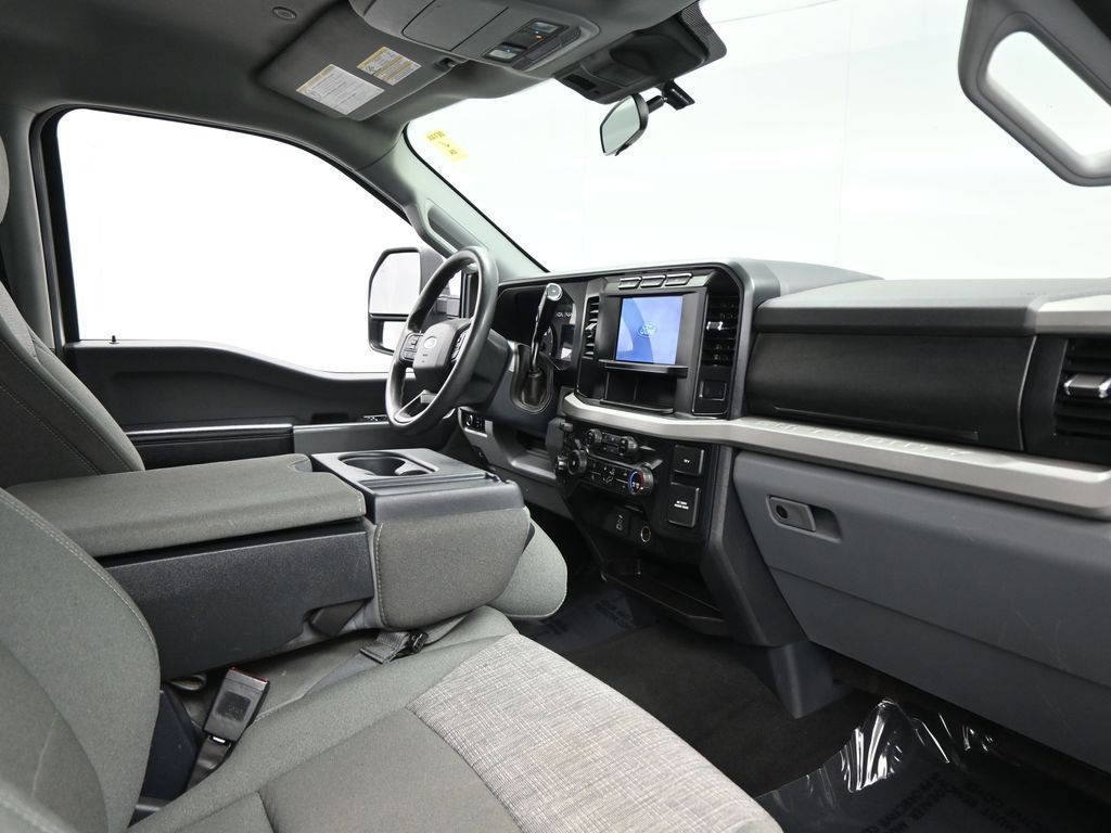 Used 2024 Ford F250 XLT image 10