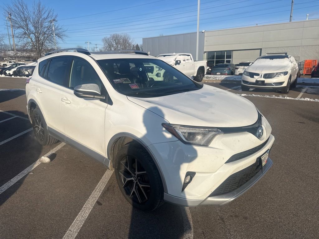 Used 2016 Toyota RAV4 SE image 27