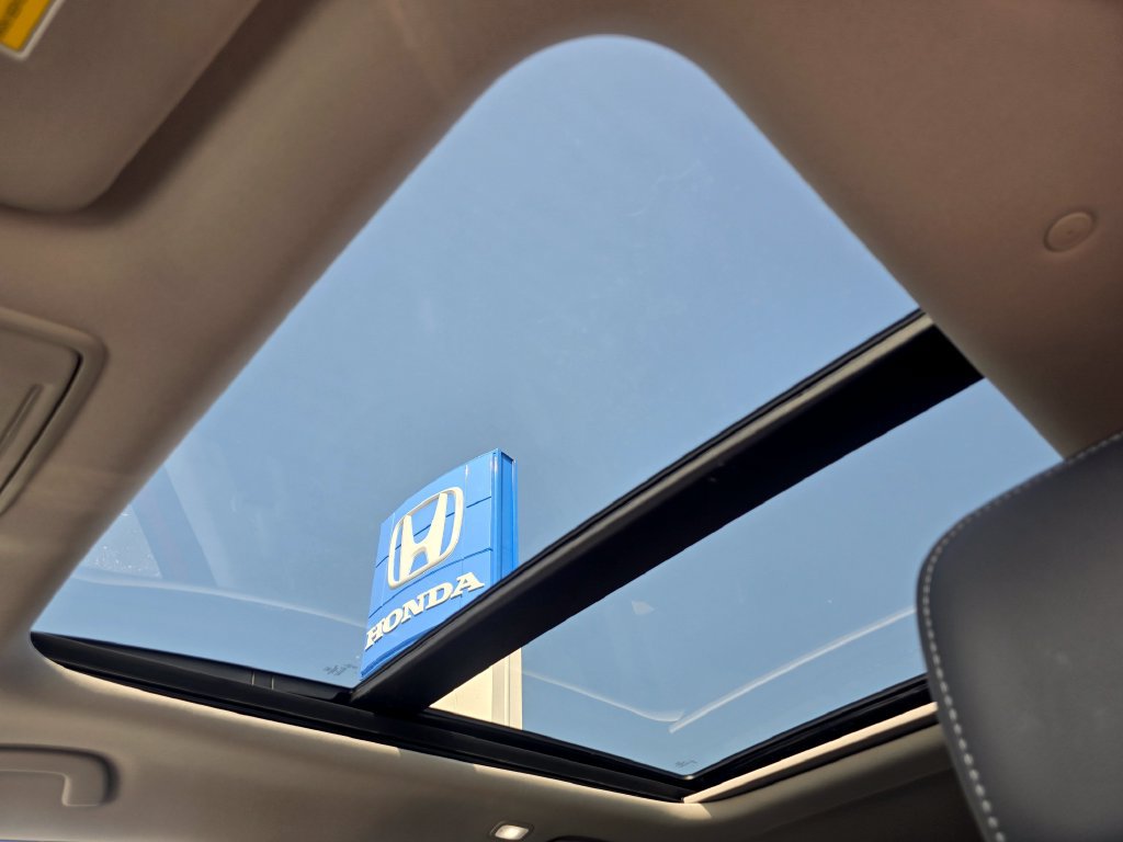 Certified 2025 Honda Pilot Touring image 19