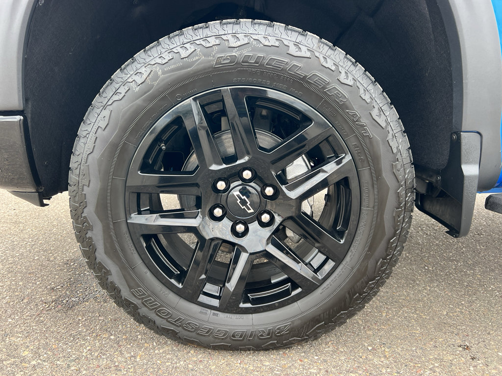 Used 2025 Chevrolet Silverado 1500 LT Trail Boss w/ Convenience Package II image 14