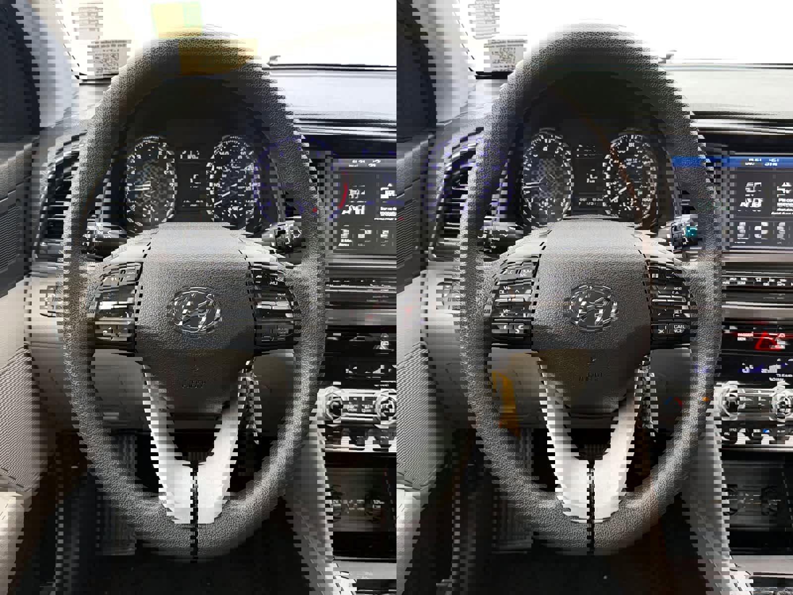 Used 2020 Hyundai Elantra SEL image 16