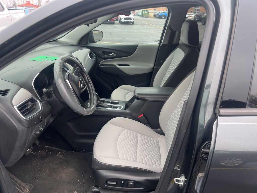 Used 2019 Chevrolet Equinox LS w/ LS Convenience Package image 5