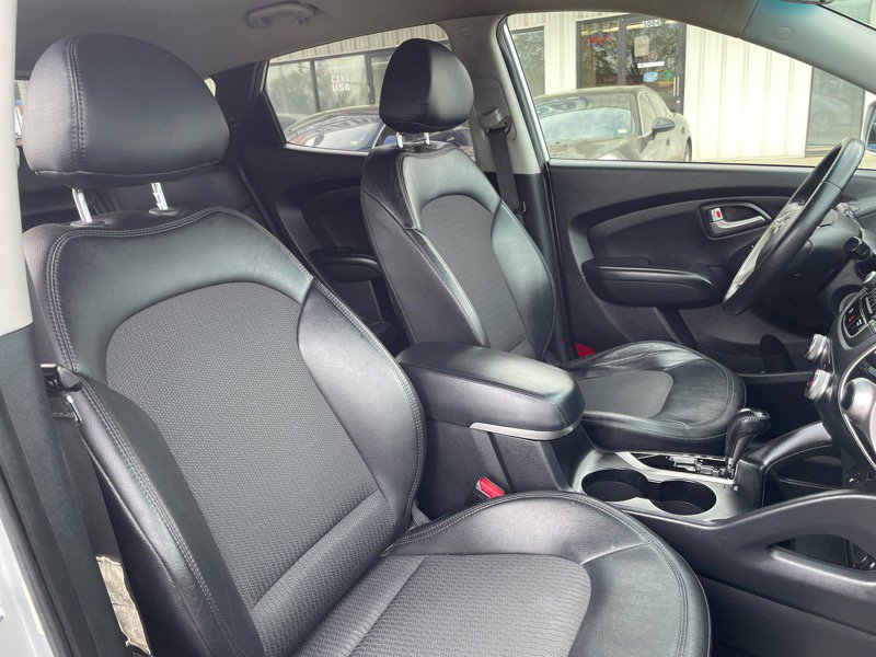 Used 2013 Hyundai Tucson GLS image 16