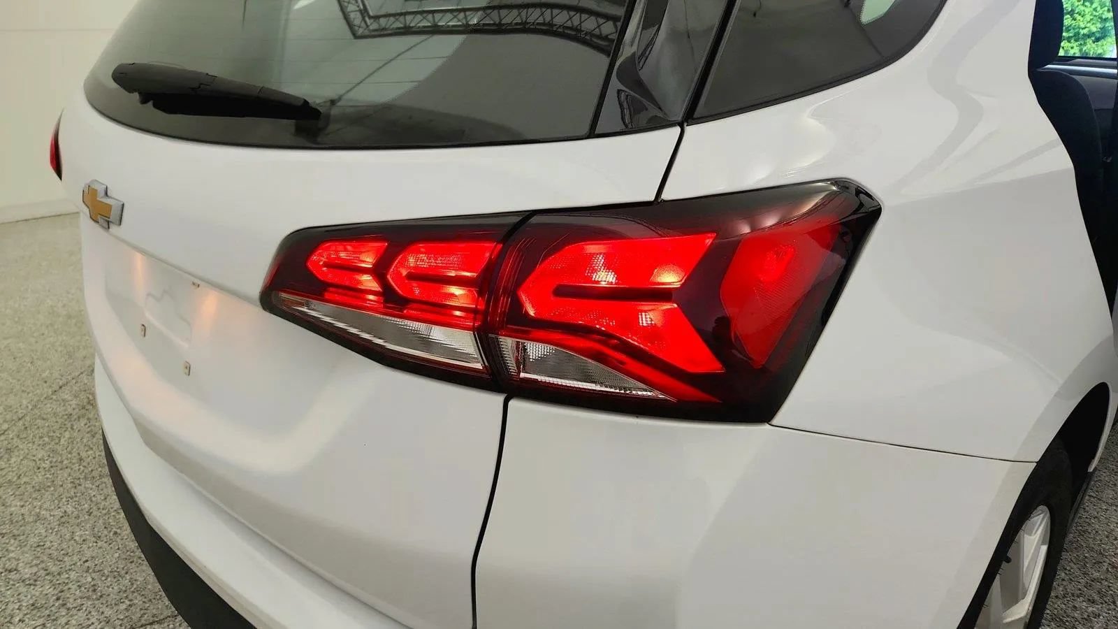 Used 2024 Chevrolet Equinox LS w/ Driver Confidence II Package FWD image 48