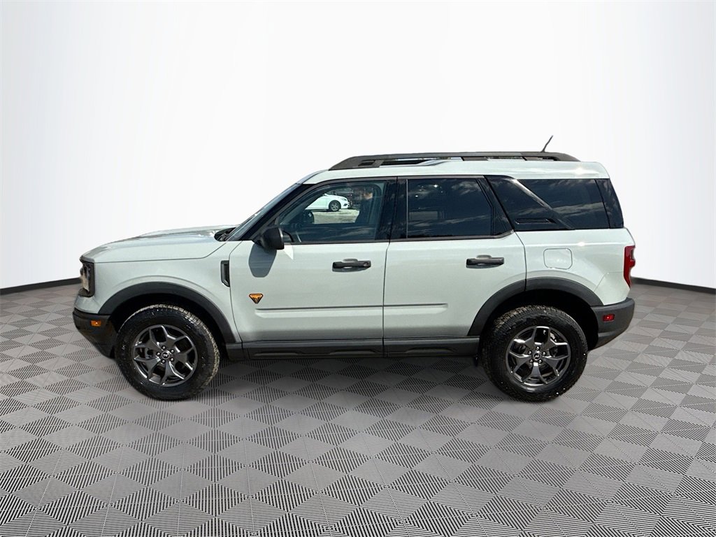 Used 2023 Ford Bronco Sport Badlands image 9