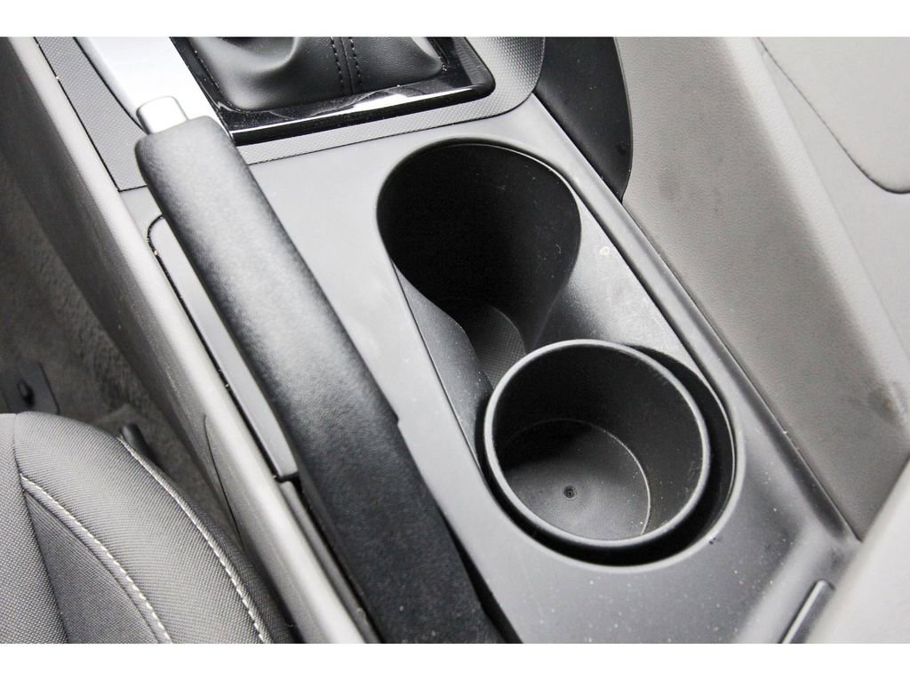 Certified 2025 Hyundai Elantra Sport image 30