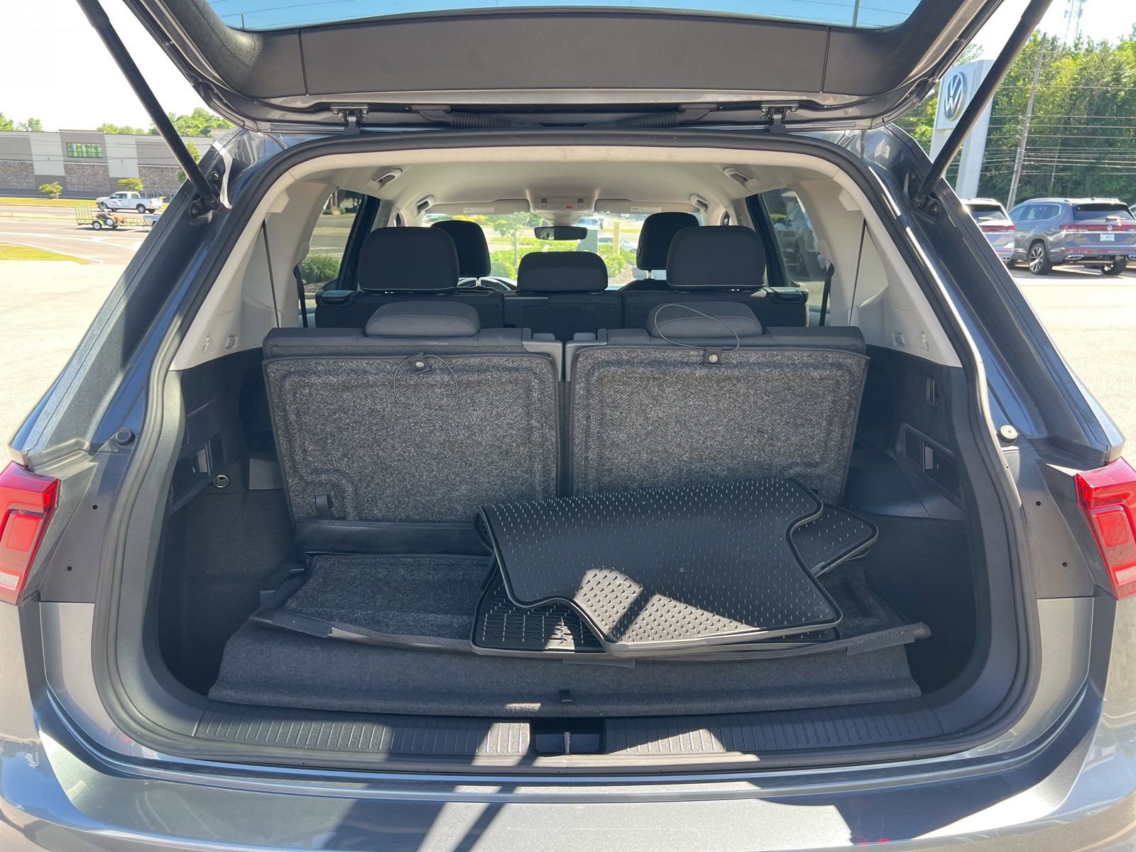 Used 2024 Volkswagen Tiguan S FWD image 30