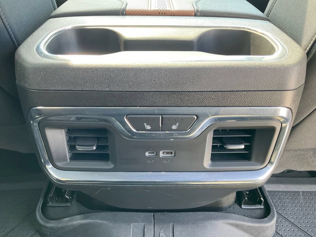 Used 2024 Chevrolet Silverado 2500 High Country w/ High Country Premium Package AWD/4WD image 23
