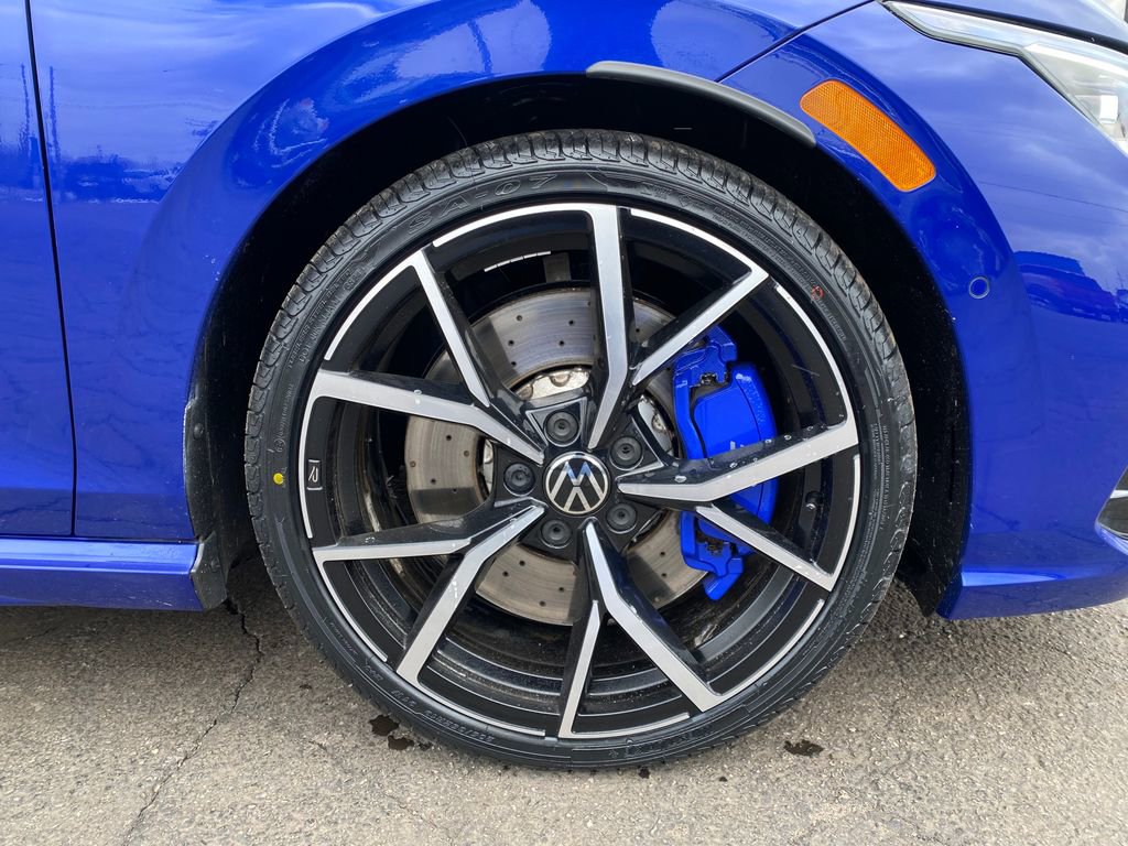 Used 2023 Volkswagen Golf R image 33