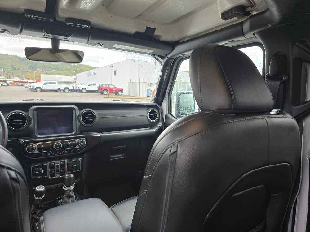 Used 2023 Jeep Gladiator Overland image 14