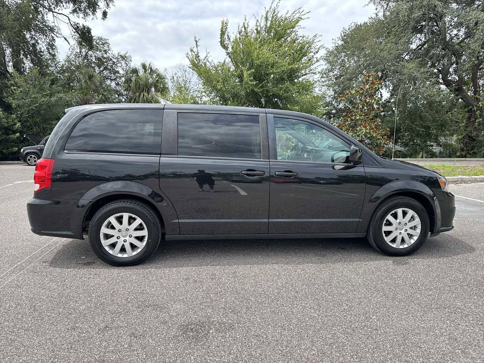 Used 2020 Dodge Grand Caravan GT FWD image 7