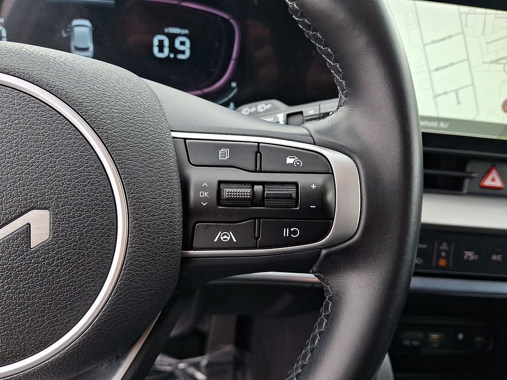 Used 2023 Kia Sportage EX FWD image 25