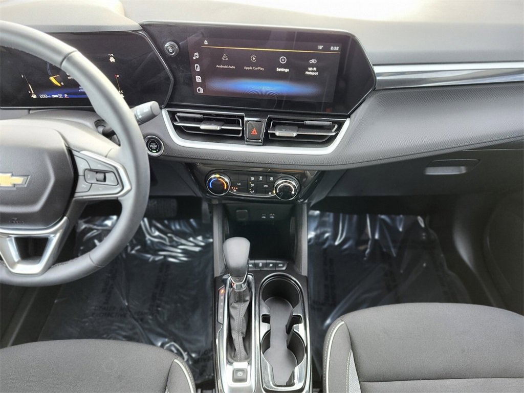 Used 2024 Chevrolet TrailBlazer LT w/ LT Cold Weather Package image 12