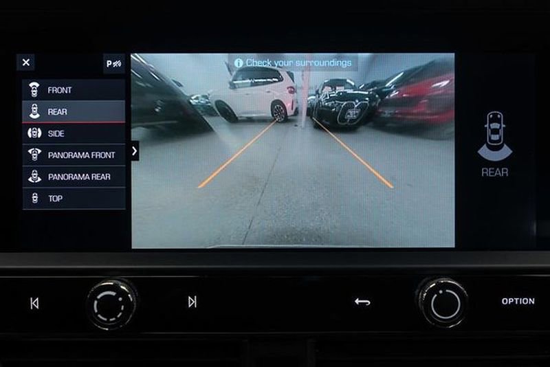 Used 2023 Porsche Macan image 22