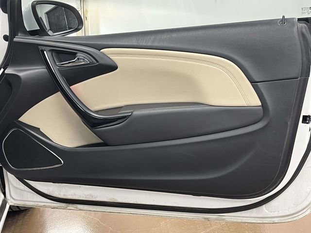 Used 2016 Buick Cascada Premium image 23