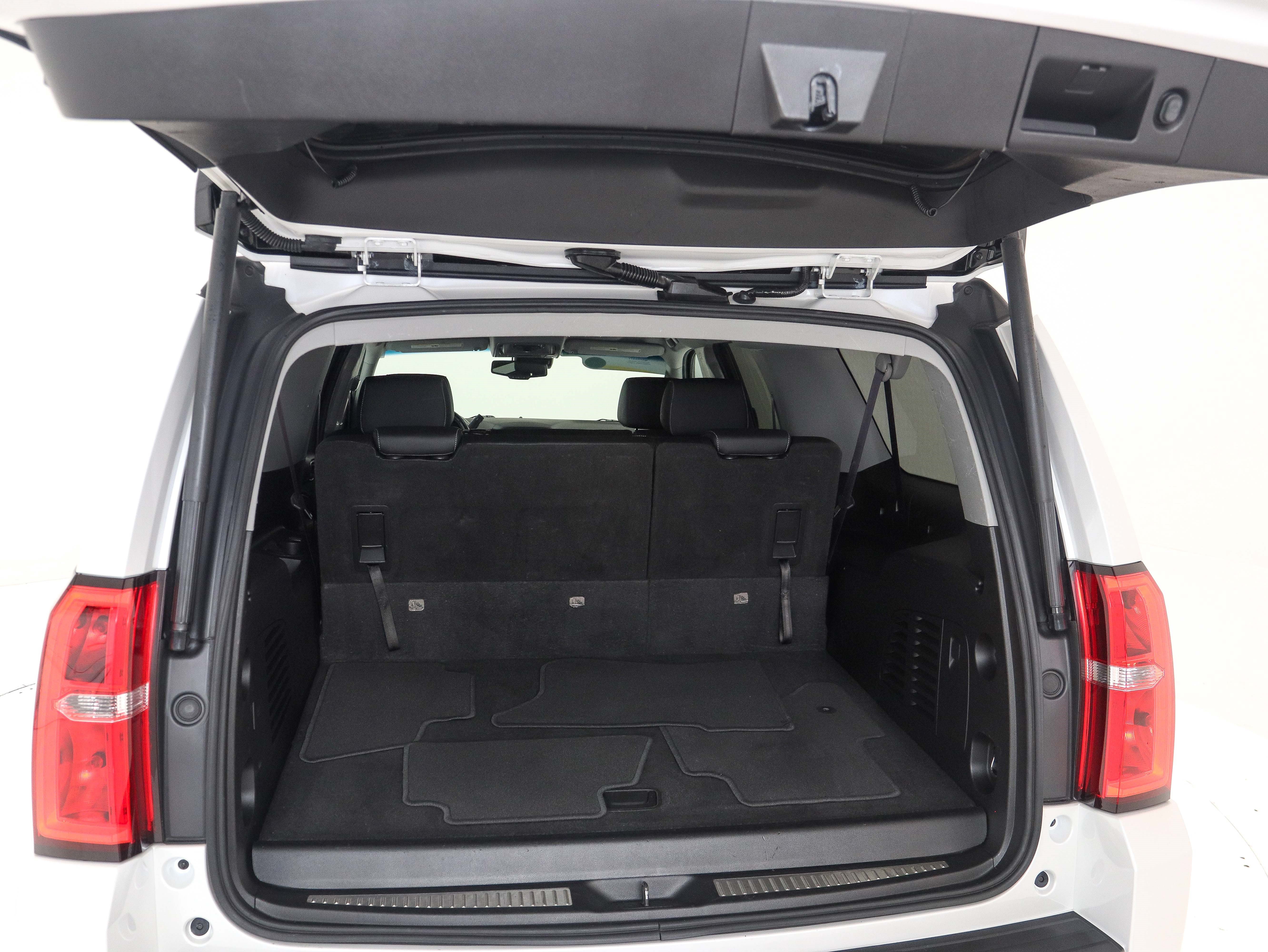 Used 2017 Chevrolet Suburban LT AWD/4WD image 11